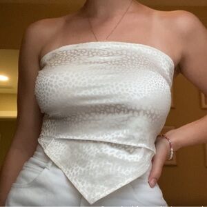 Small scarf top with tie back